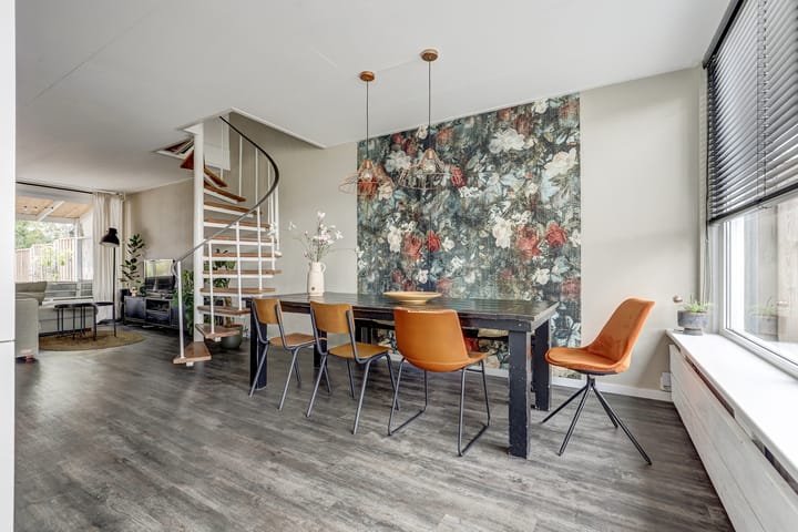 Photo 6 of Burgemeester Gaststraat 36