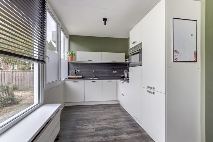 Photo 7 of Burgemeester Gaststraat 36