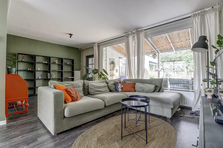 Photo 10 of Burgemeester Gaststraat 36