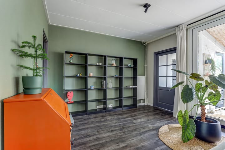 Photo 11 of Burgemeester Gaststraat 36