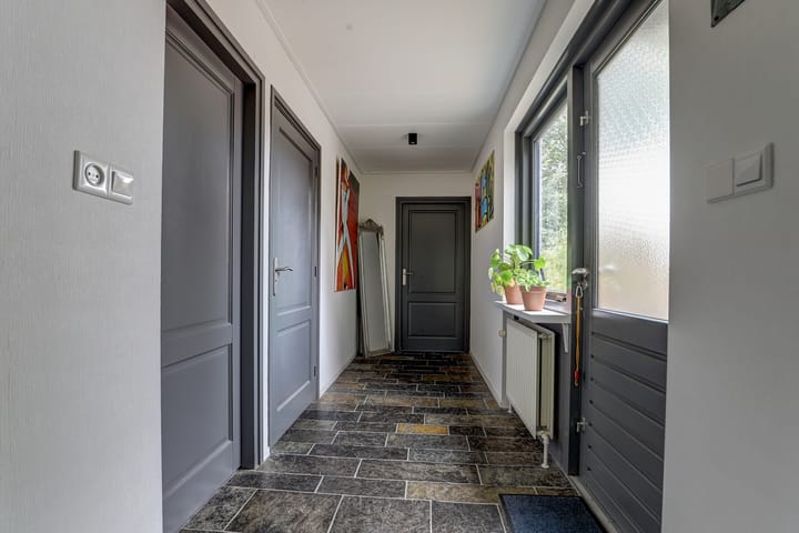 Photo 12 of Burgemeester Gaststraat 36