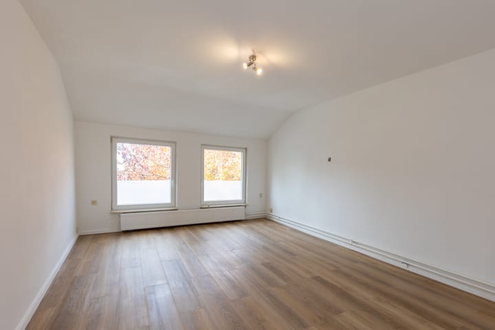 Photo 10 of Heinseweg 7-B