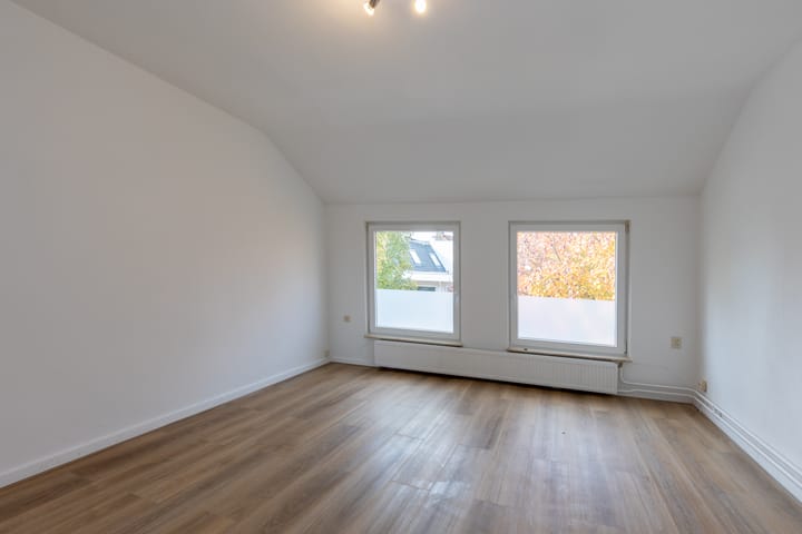 Photo 11 of Heinseweg 7-B