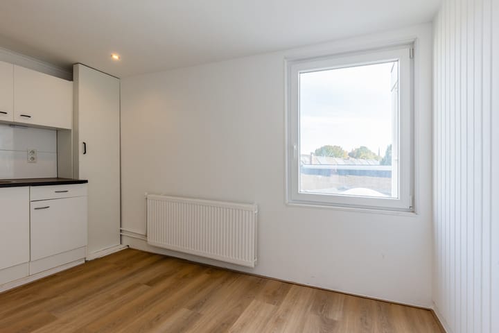 Photo 16 of Heinseweg 7-B