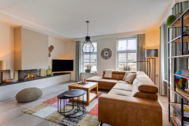 Photo 2 of Engelbertplein 1