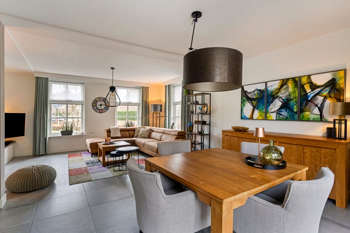 Photo 15 of Engelbertplein 1