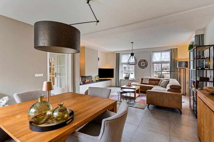 Photo 16 of Engelbertplein 1