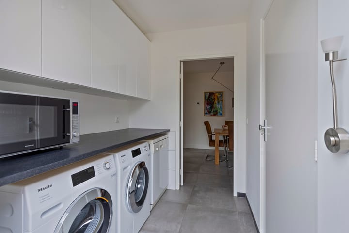 Photo 24 of Engelbertplein 1