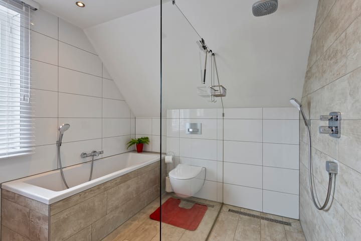 Photo 34 of Engelbertplein 1