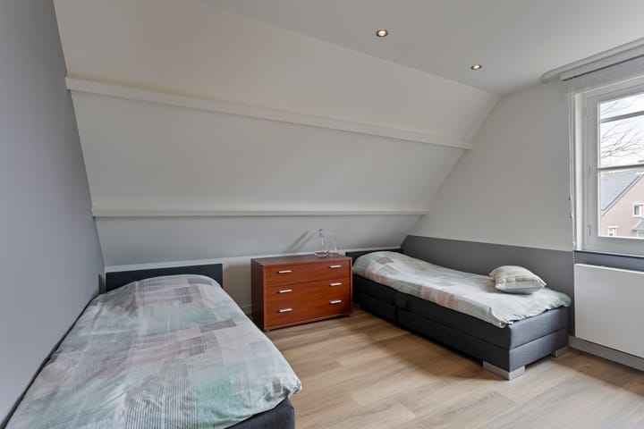 Photo 37 of Engelbertplein 1