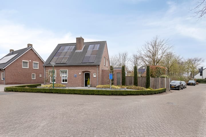 Photo 48 of Engelbertplein 1