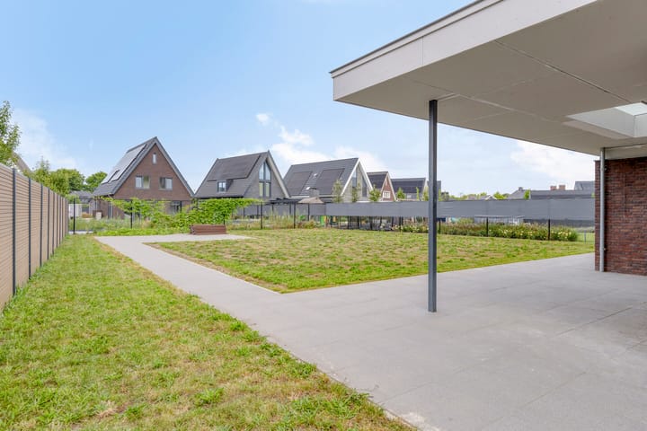 Photo 28 of De Scheifelaar 533-A