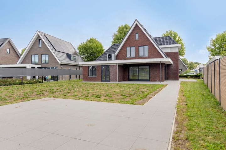 Photo 31 of De Scheifelaar 533-A