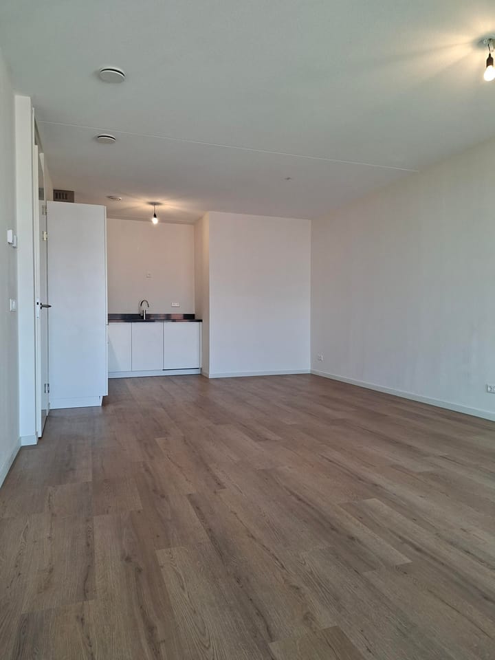 Photo 5 of Maanplein 113-G