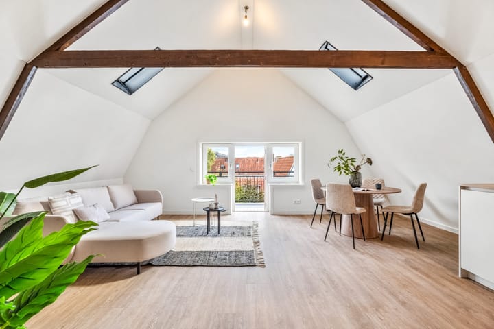 Photo 4 of Bloemendalsestraat 47-C