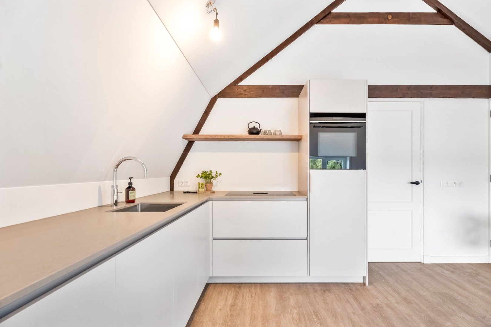 Foto 12 van Bloemendalsestraat 47-C