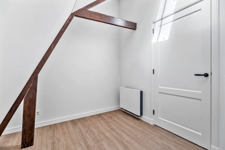 Photo 32 of Bloemendalsestraat 47-C