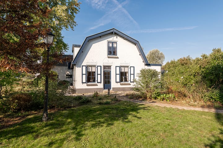 Photo 2 of De Heuvel 4