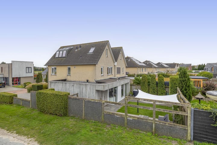 Photo 2 of Carbeel 2