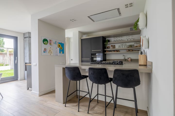 Photo 13 of Carbeel 2