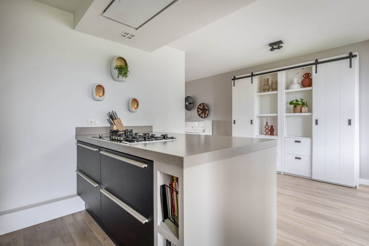 Photo 16 of Carbeel 2