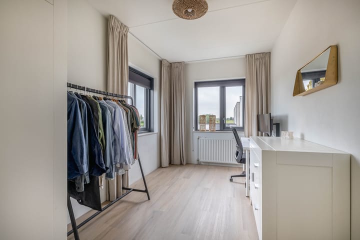 Photo 27 of Carbeel 2