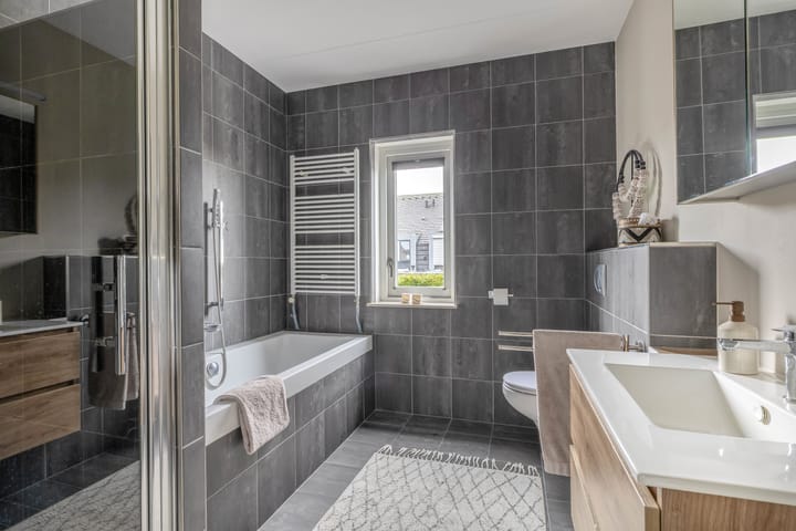 Photo 28 of Carbeel 2