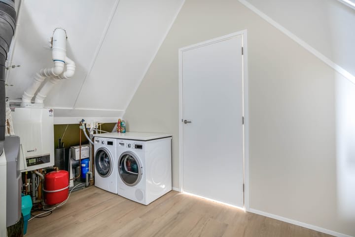 Photo 32 of Carbeel 2