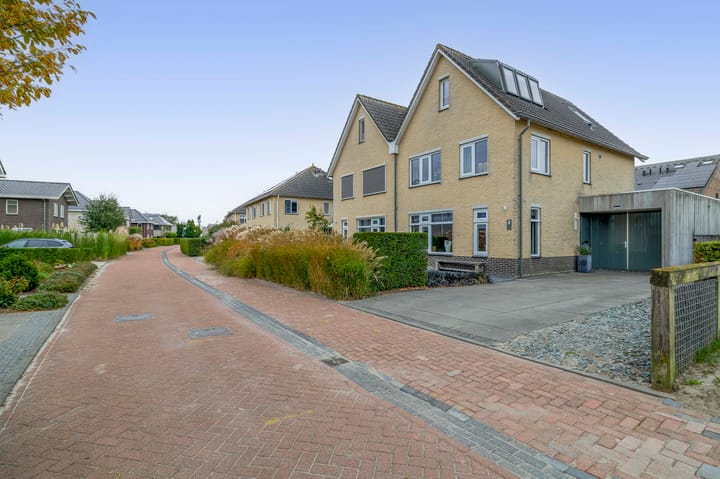 Photo 37 of Carbeel 2