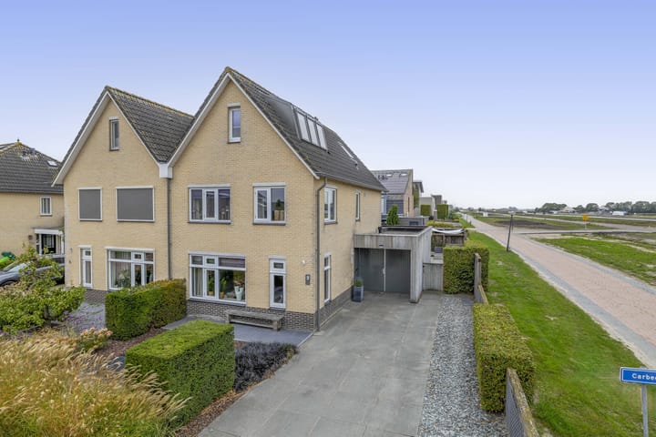 Photo 38 of Carbeel 2