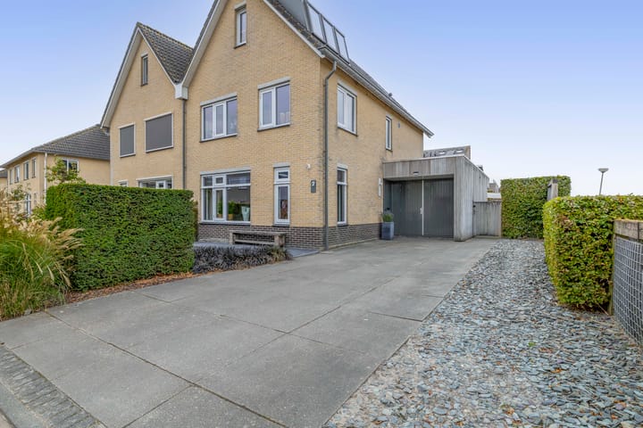 Photo 40 of Carbeel 2