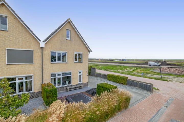 Photo 41 of Carbeel 2