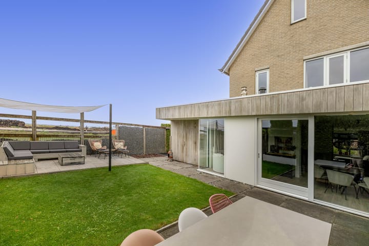 Photo 49 of Carbeel 2