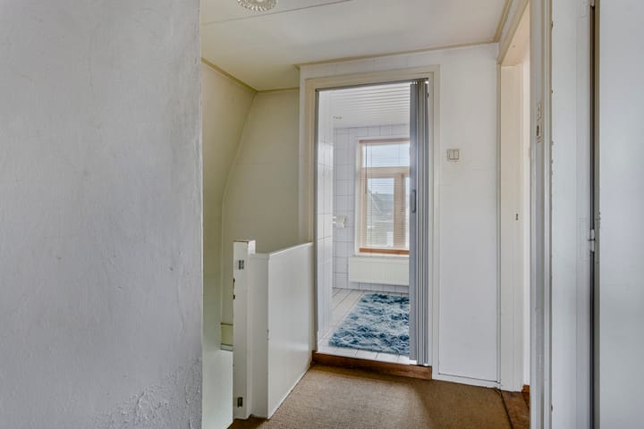 Foto 12 van Van Vroonhovenlaan 53