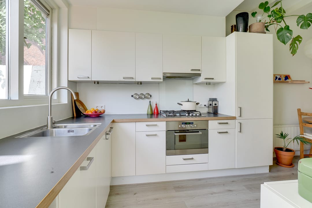 Foto 11 van Johannes Uitenbogaertstraat 62