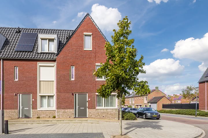 Photo 7 of Gentiaanstraat 17