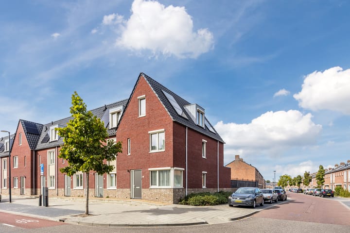 Photo 8 of Gentiaanstraat 17