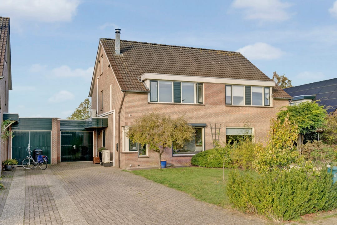 Foto 1 van Overweg 51