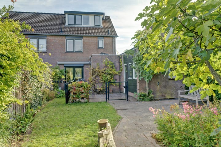 Foto 2 van Overweg 51