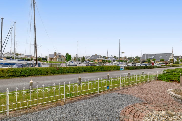 Photo 41 of Breezand 9