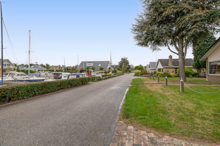 Photo 43 of Breezand 9