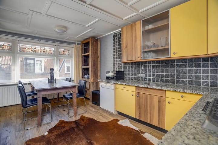 Foto 37 van Doctor van Beurdenstraat 28