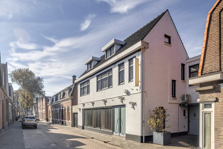 Foto 53 van Doctor van Beurdenstraat 28