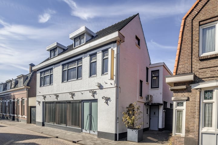 Foto 54 van Doctor van Beurdenstraat 28