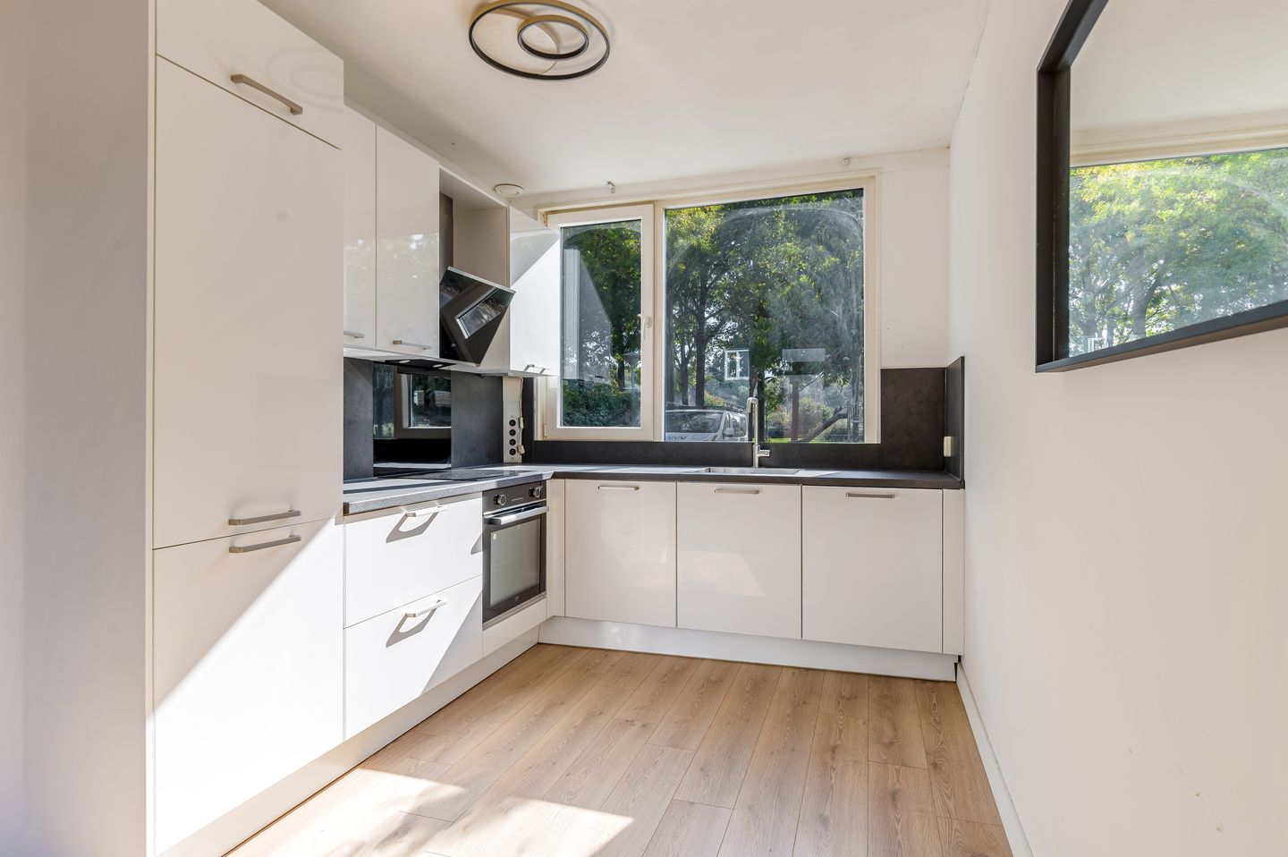 Foto 10 van Eindhovenstraat 55