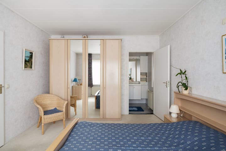 Photo 10 of Vaartweg 9