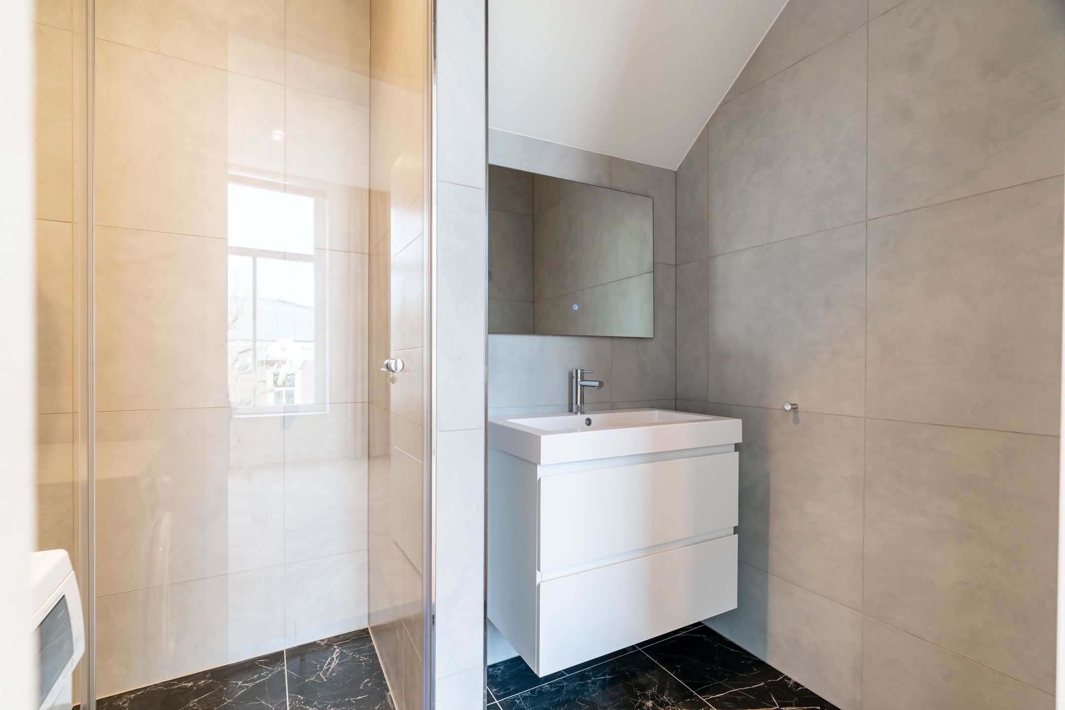 Foto 9 van Van de Spiegelstraat 19-N