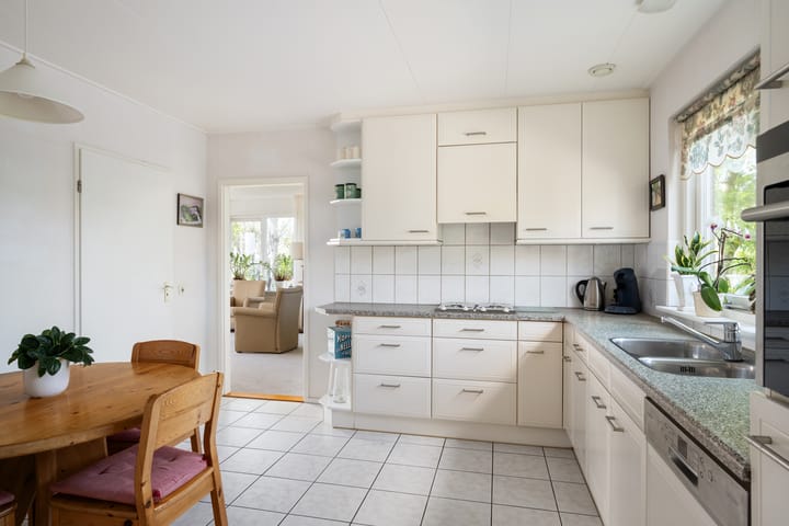 Photo 17 of Vaartweg 9