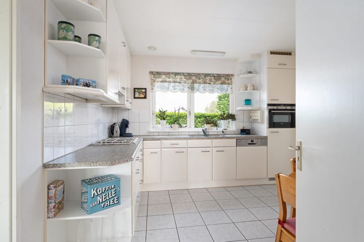 Photo 18 of Vaartweg 9