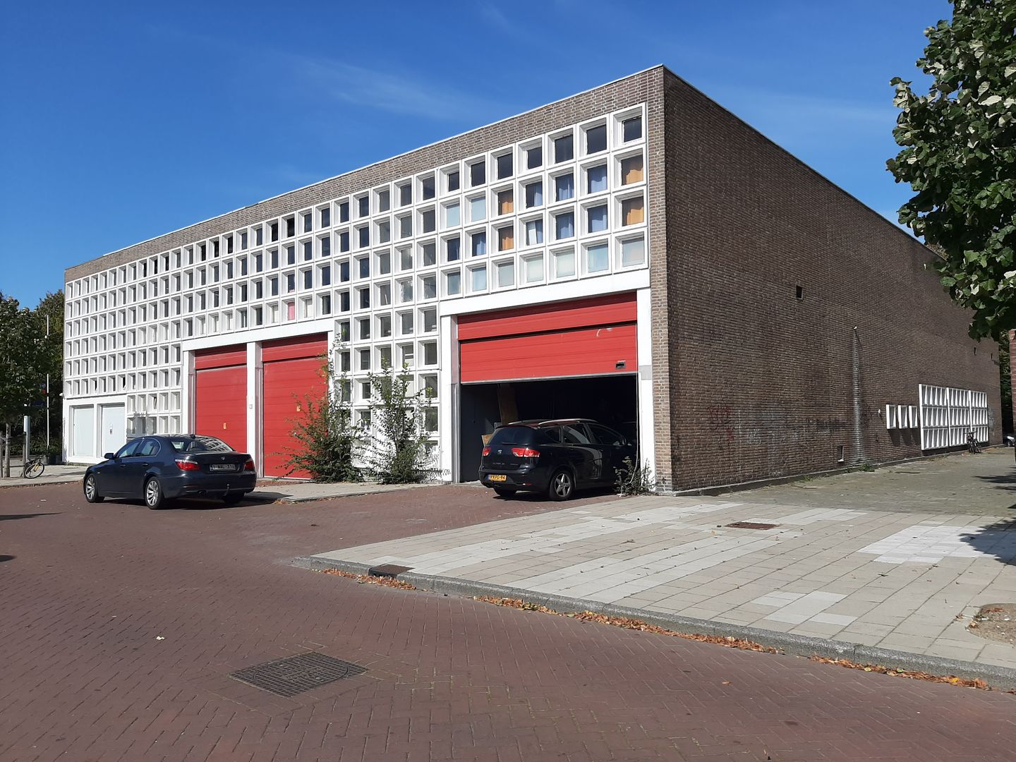 Bekijk foto 3 van Johan Huizingalaan 91